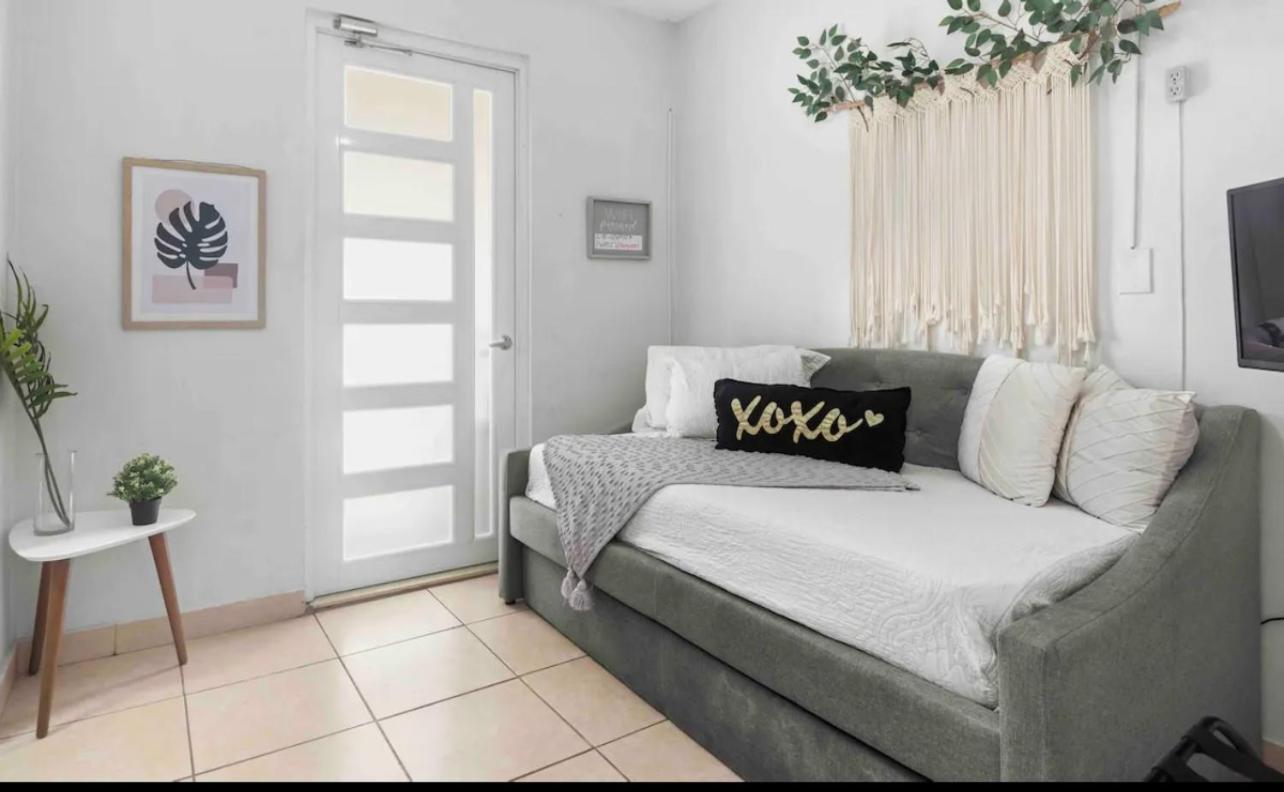 5 Min From Airport And Isla Verde Beach Best Location & Pool & Jacuzzi & Youtube Video Available Сasa de vacaciones