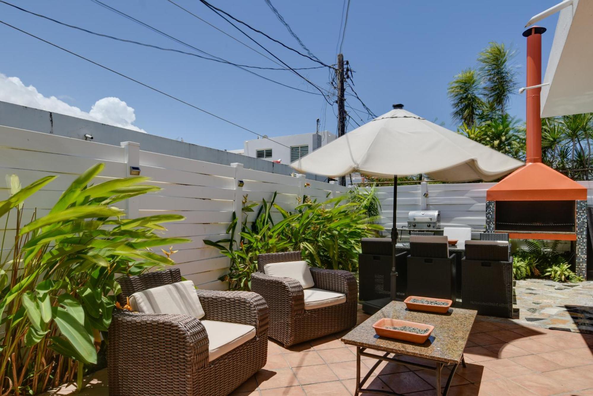 House Near With Private Pool And Deck! Holiday home *