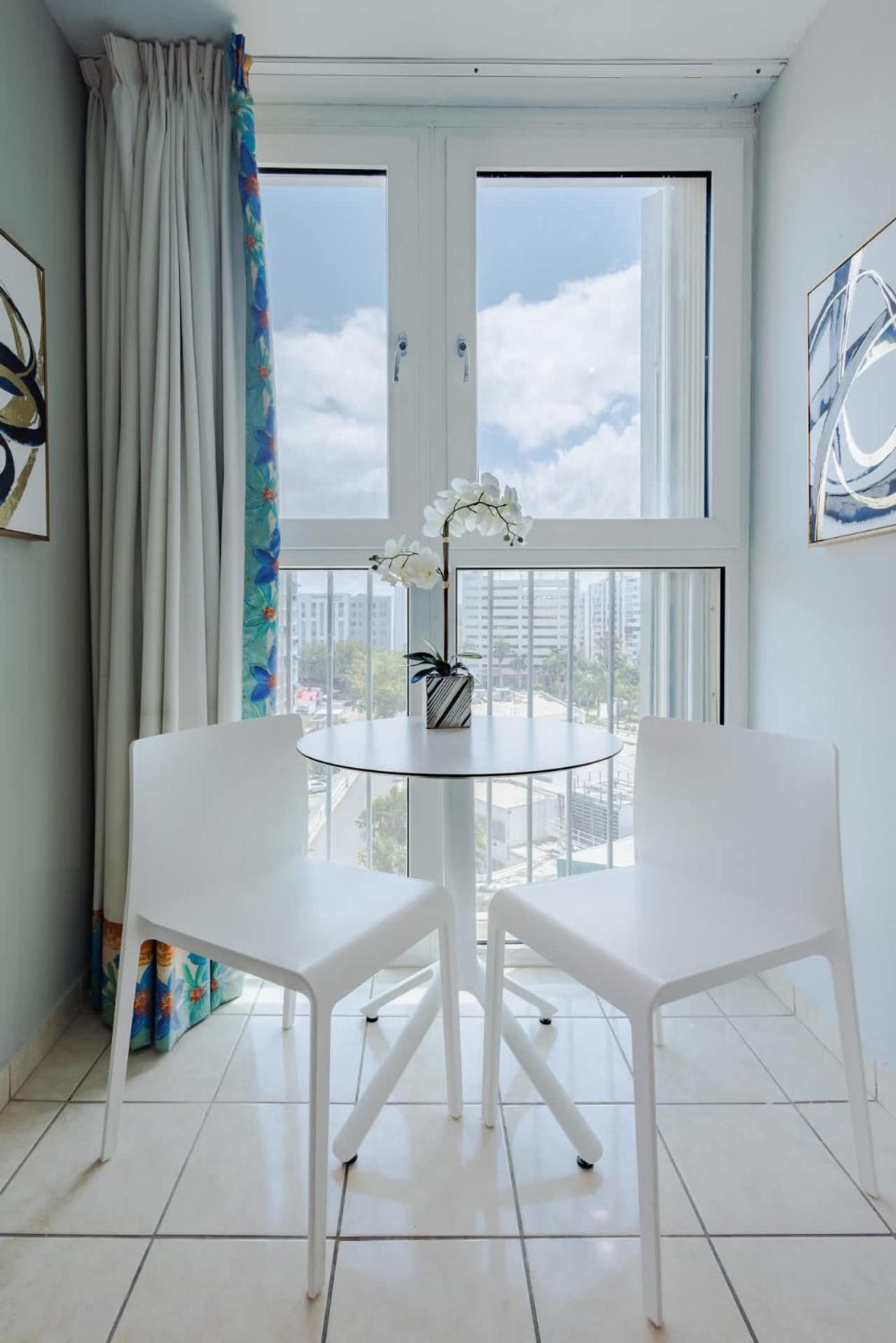 Esj Towers Studio- Access * San Juan
