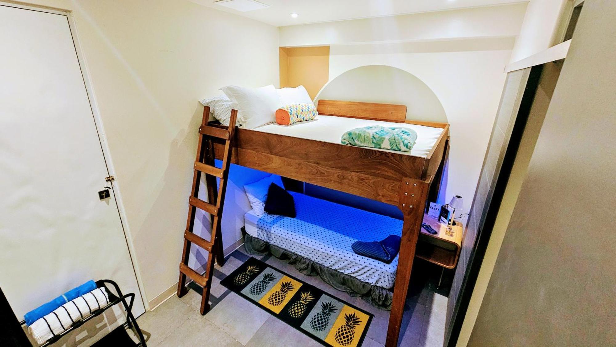 Somos Hotel *