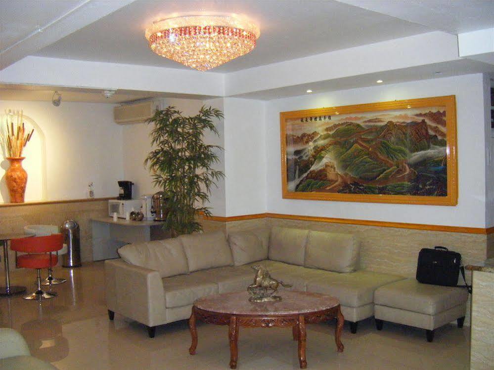 Hostal San Jorge & *