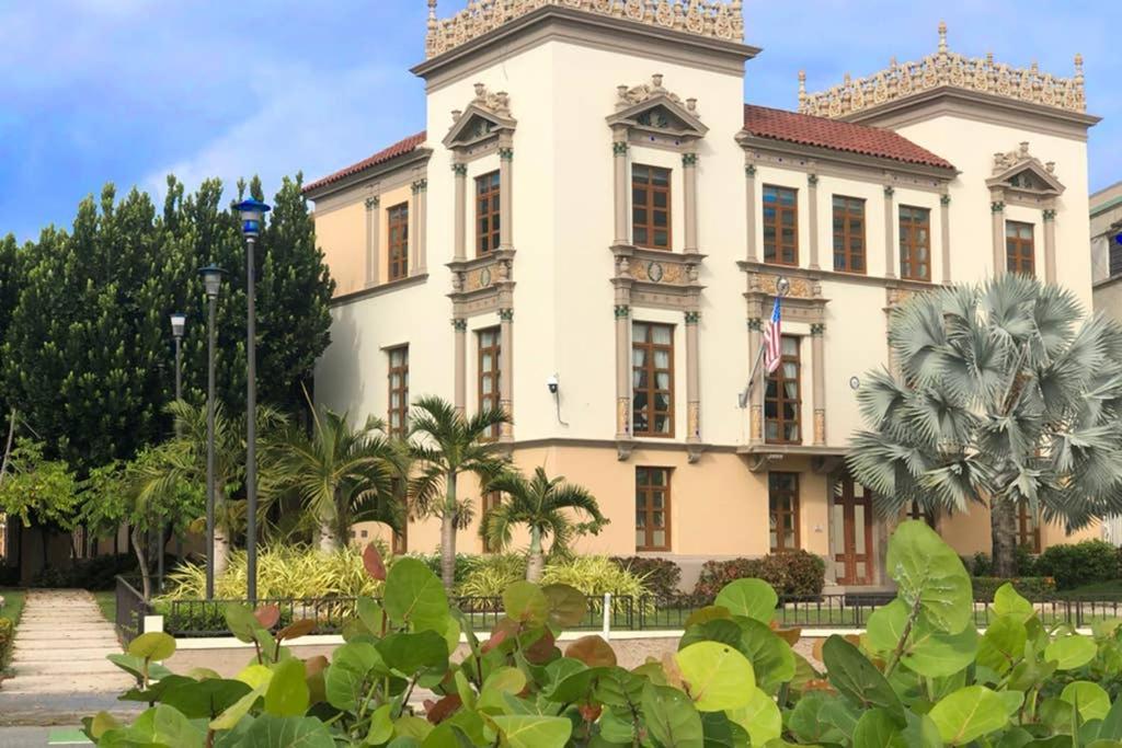 Apartamento Two Bedroom Apt In Old Sj Five Min Walking From The Beach - Sevilla Court I San Juan