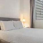 Seaside Caribbean Comfort - Between Beach And City