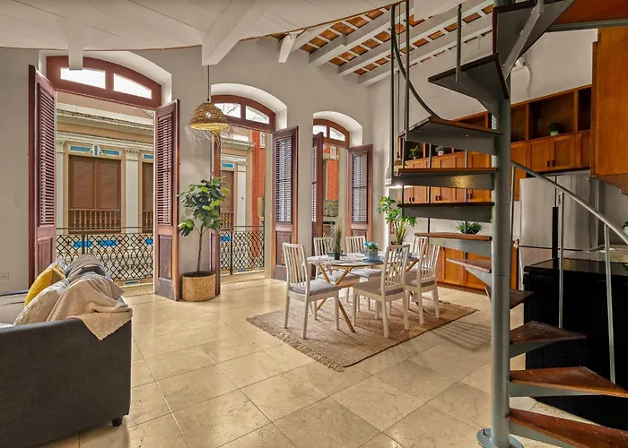 Opal Penthouse - Balcony View - 5 Bedrooms