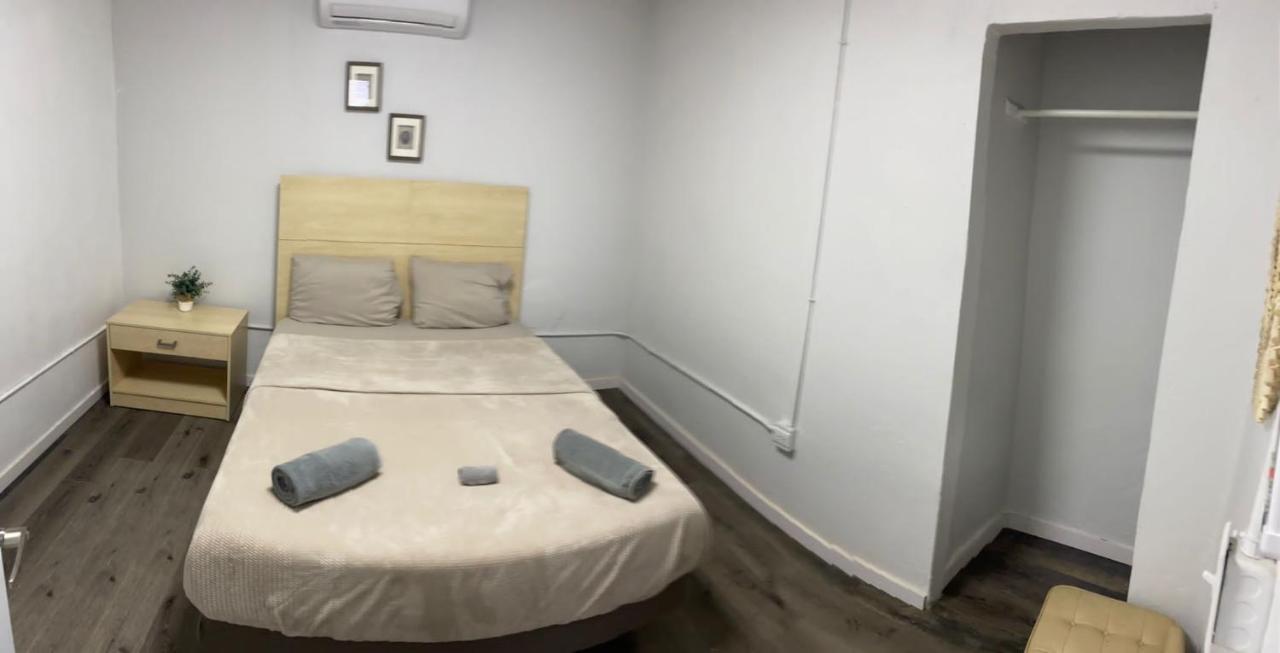 Large 9 Bedroom La Placita De Santurce By Rentalspr Guest house