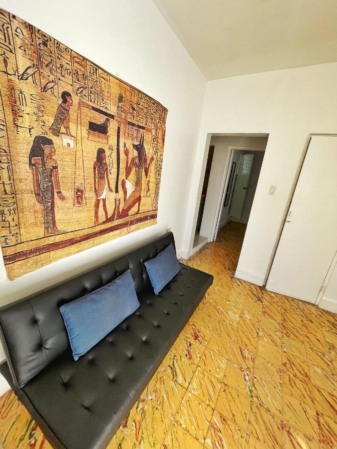 Hostal Eshta *