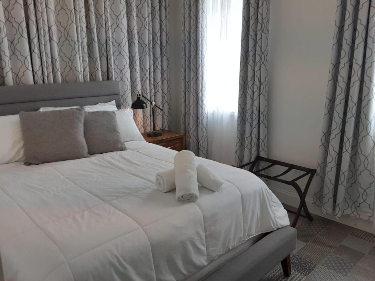 154 Villamil Guest house