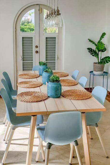 Casa Tortuga - Luxury By The & Close To All! * San Juan
