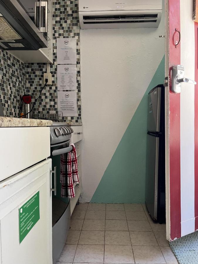 Apartment King Sling Room, Between Pool And Jacuzzi - Enjoy! (adults Only) *