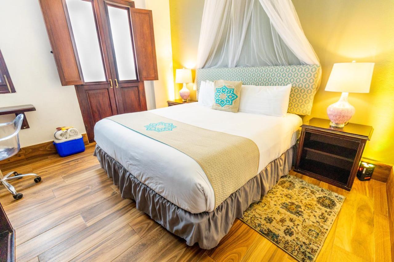 Hotel Casablanca 3*