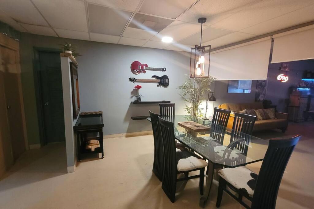 Bunker @ Isla / Front Apartment