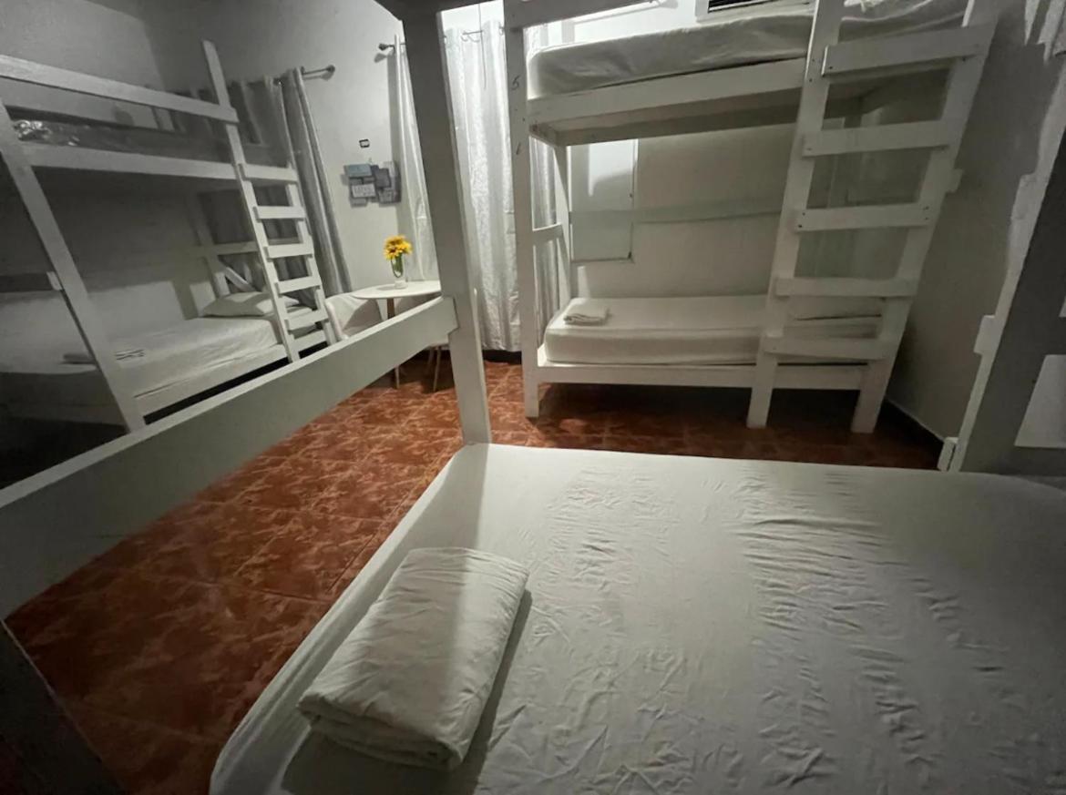 Hostal Surf