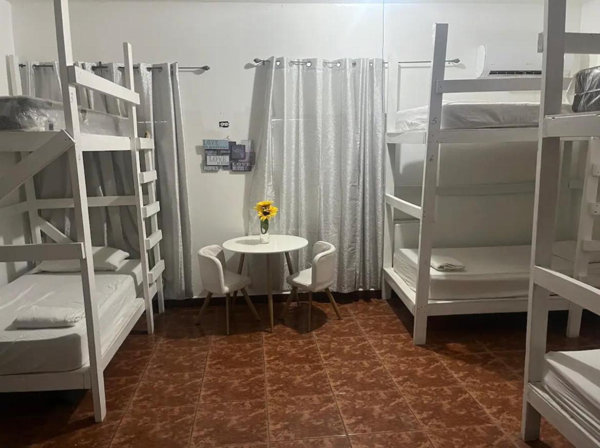 Surf Hostal *