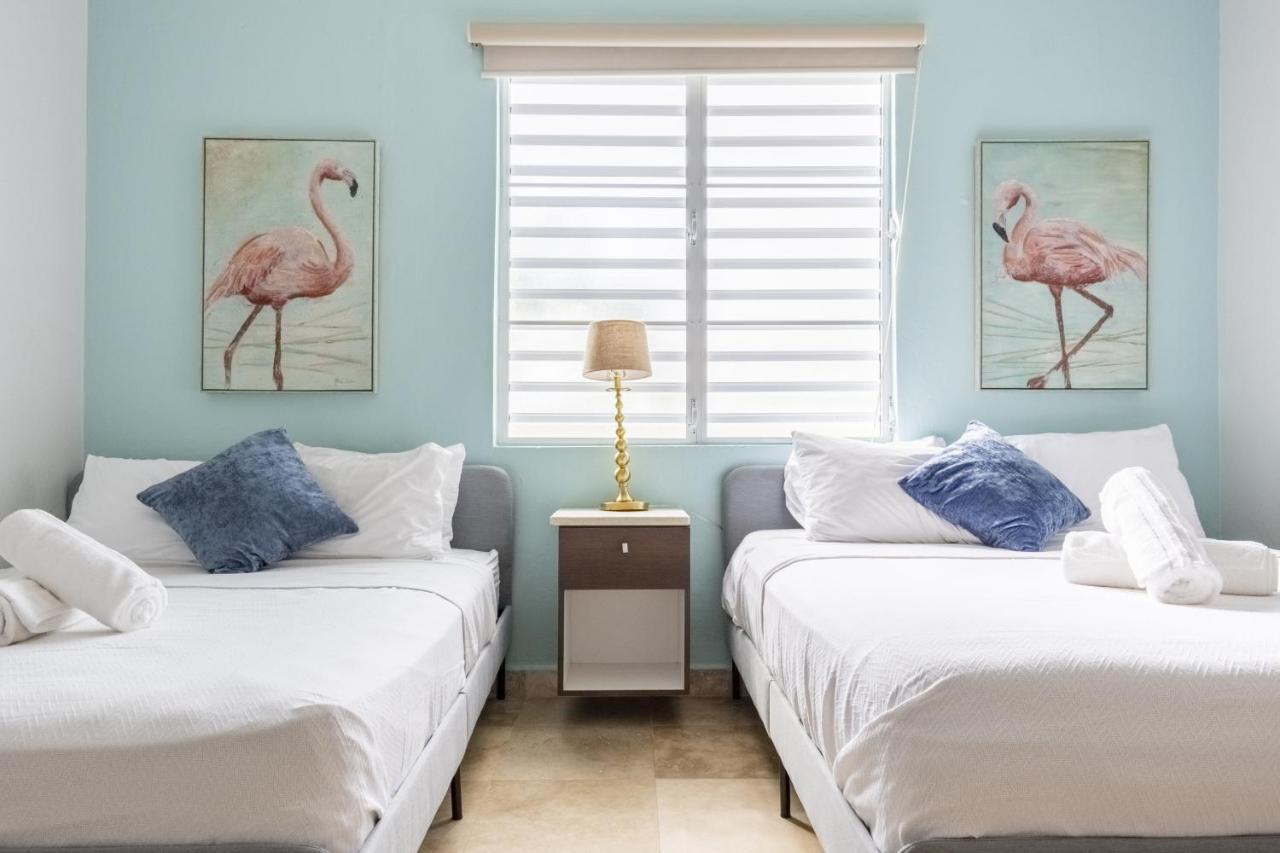 Prime Location At Condado 4br 3 Ba - 1 & 4 * San Juan