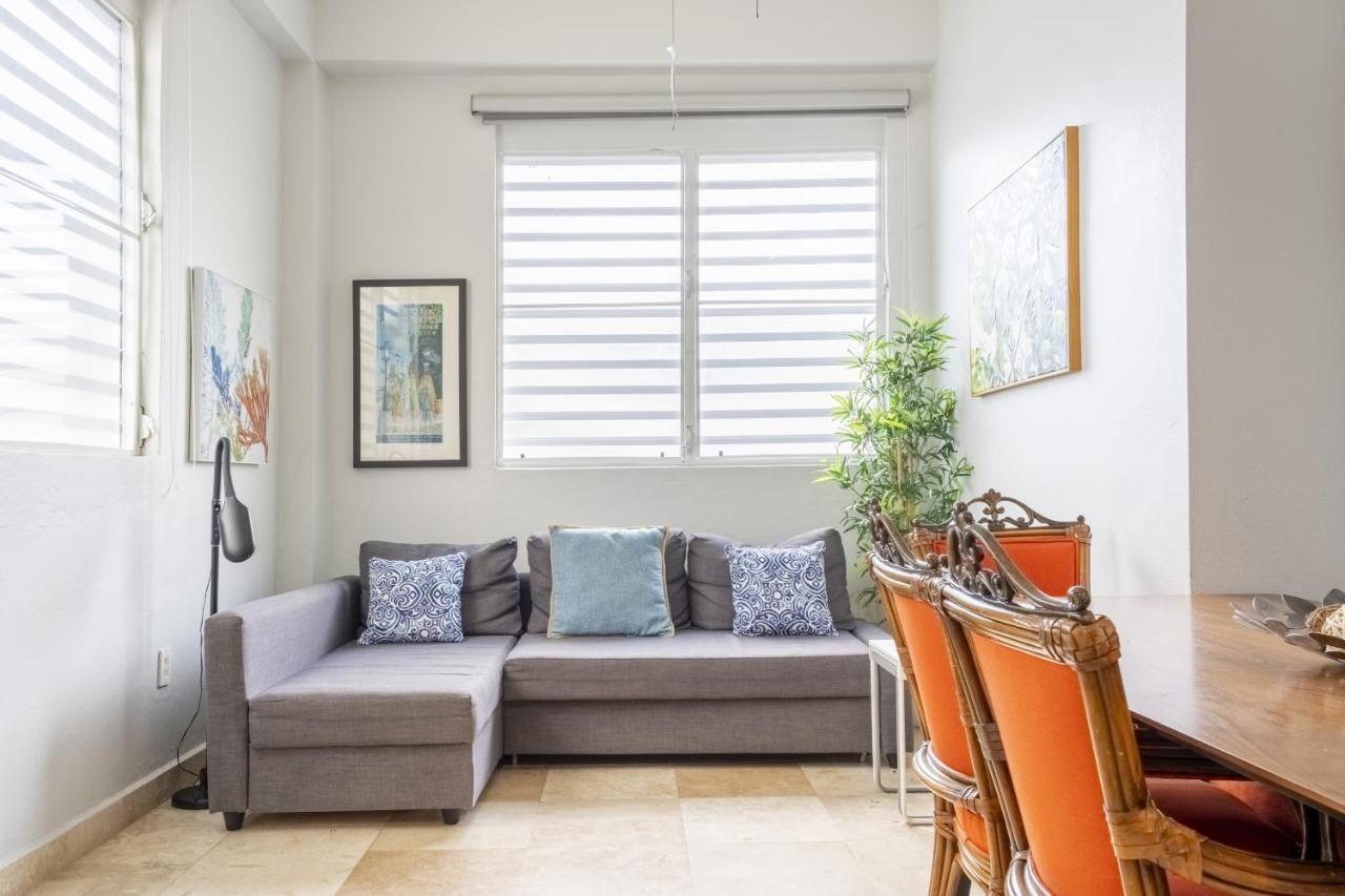 Prime Location At Condado 4br 3 Ba - 1 & 4 Apartment *