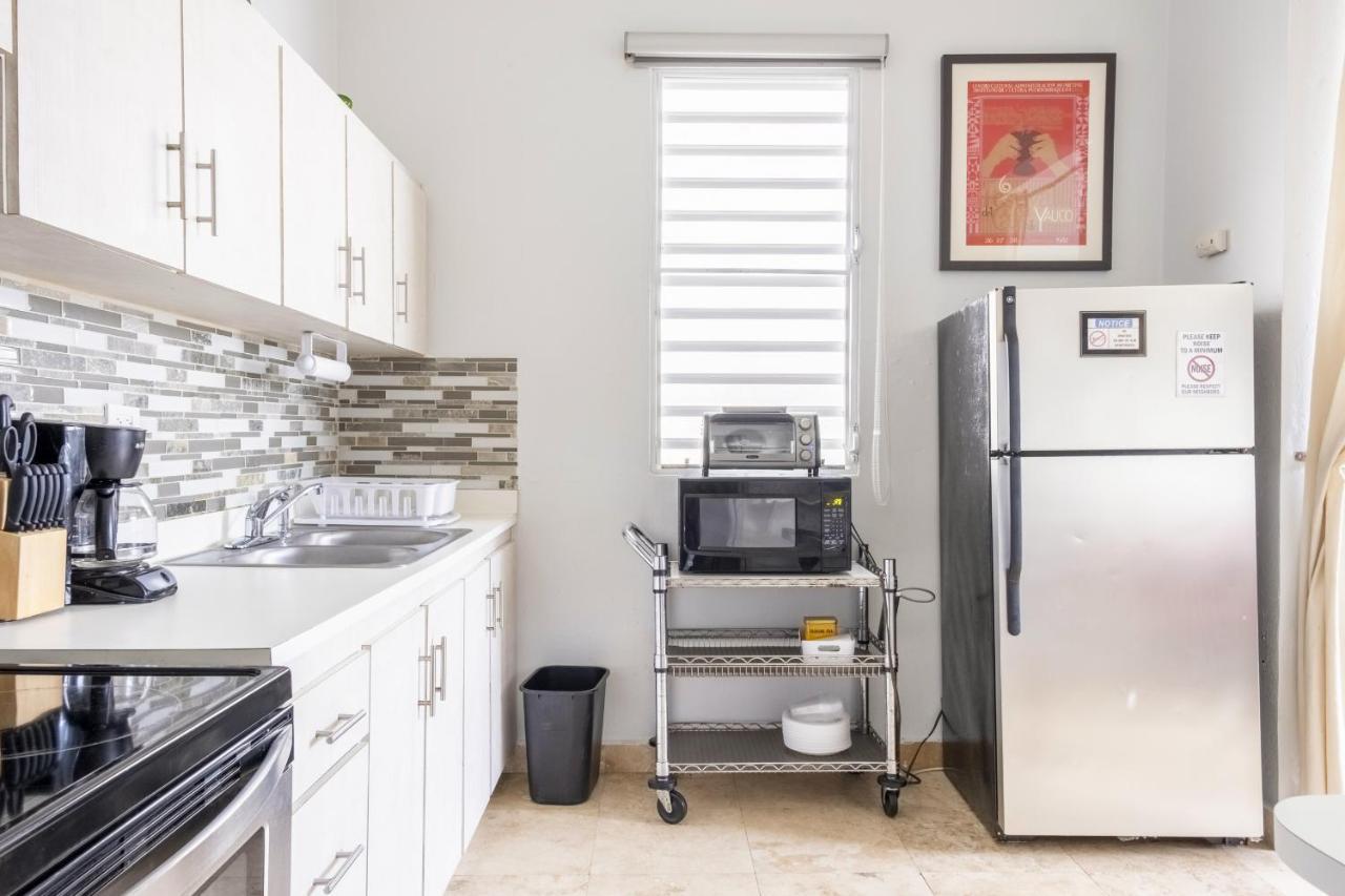 Prime Location At Condado 4br 3 Ba - 1 & 4 Apartment *