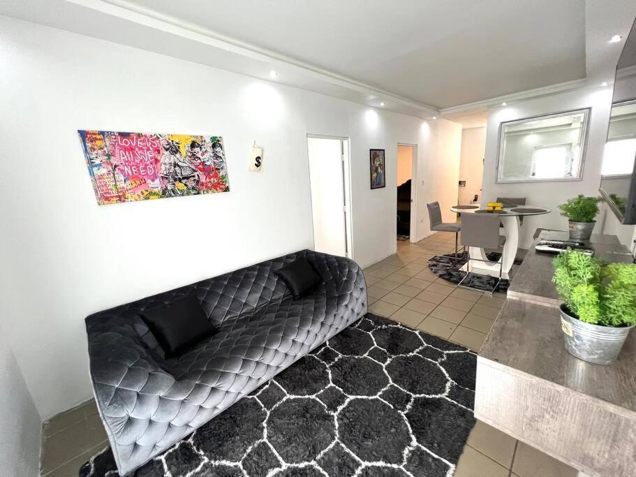 Monopoly 2 Bedroom Near Beach W/pool/parking Apartamento San Juan