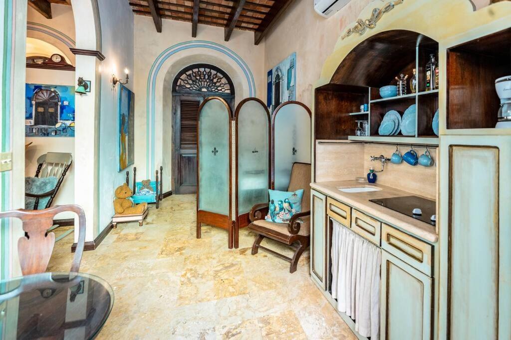 Charming Retreat In Old