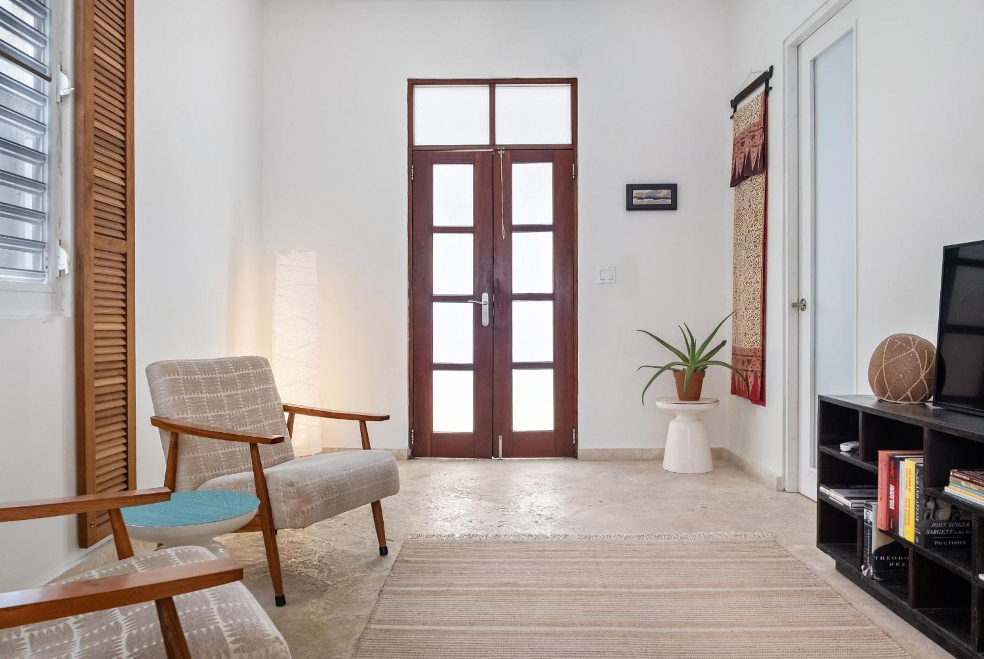 Seaside Caribbean Comfort - Between And *