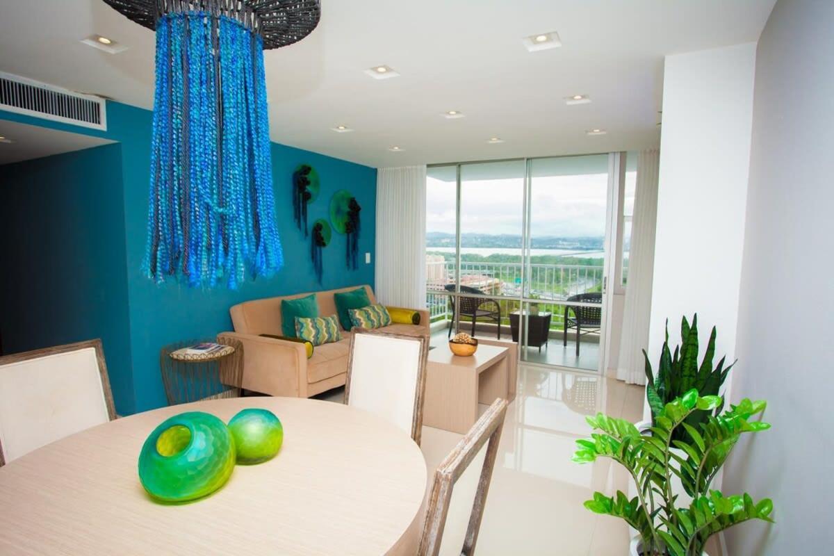 Apartment 2br Gem Ocean Front Building Isla San Juan