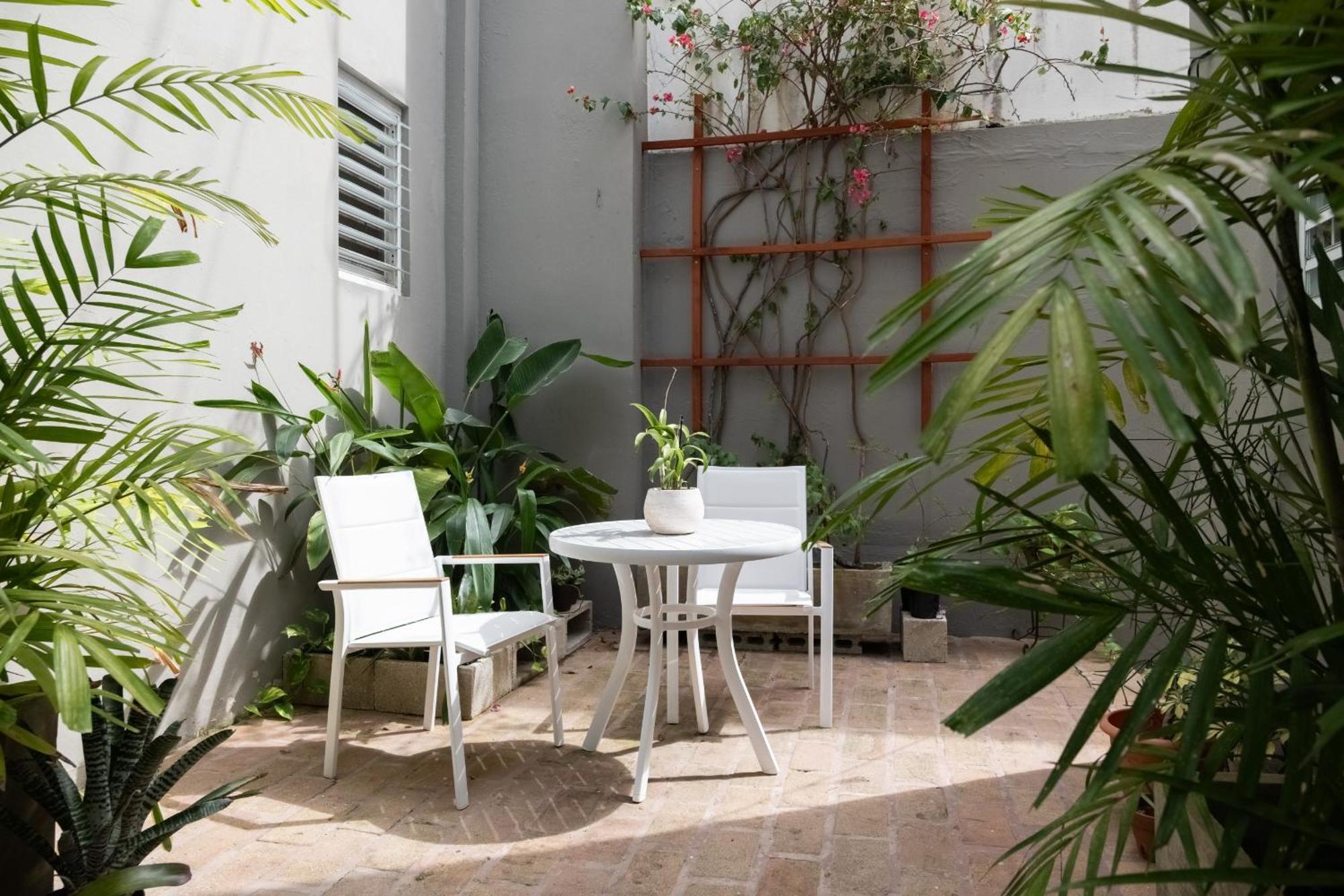 Seaside Caribbean Comfort - Between And *