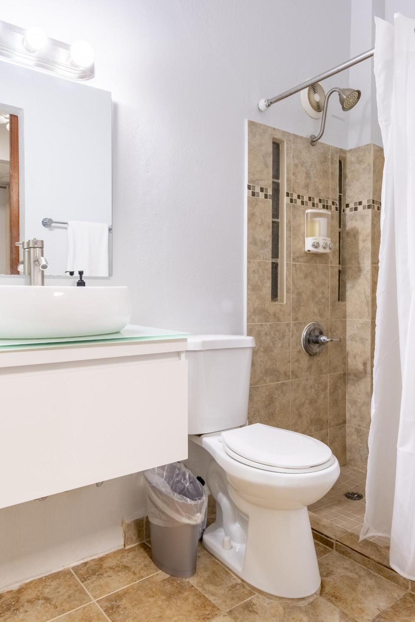 Lagoon Park Apartment