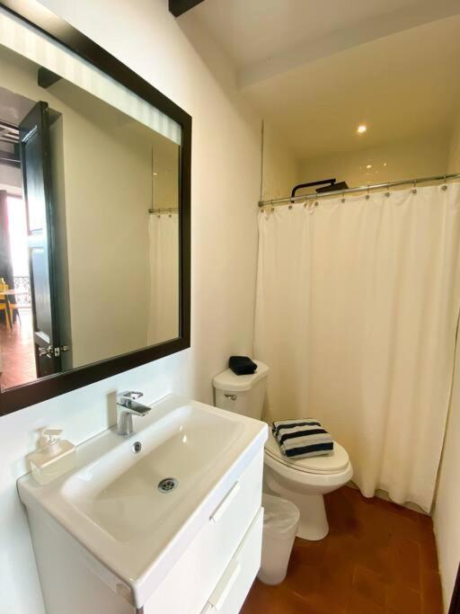 Apartment Just Remodeled In Colonial Osj Unique Location Local Experience San Juan