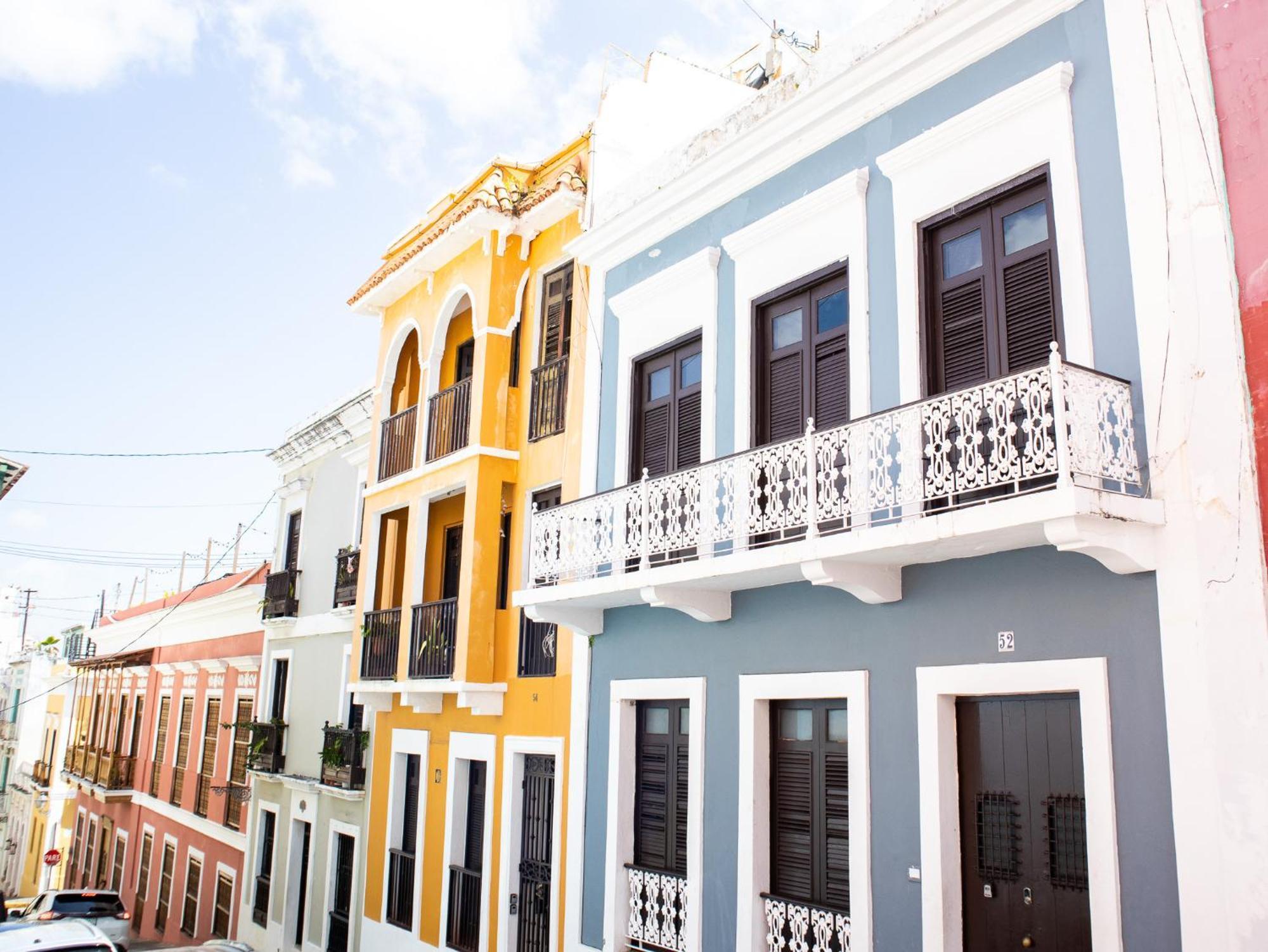 Colonial With Balcony In Osj Next To San Sebastian 3 *