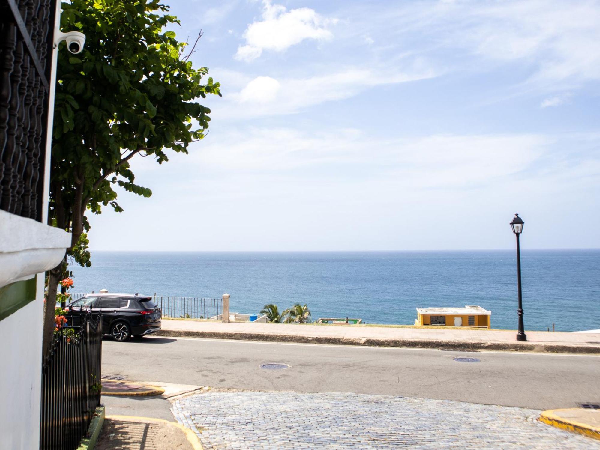 Colonial With Balcony In Osj Next To San Sebastian 3 San Juan