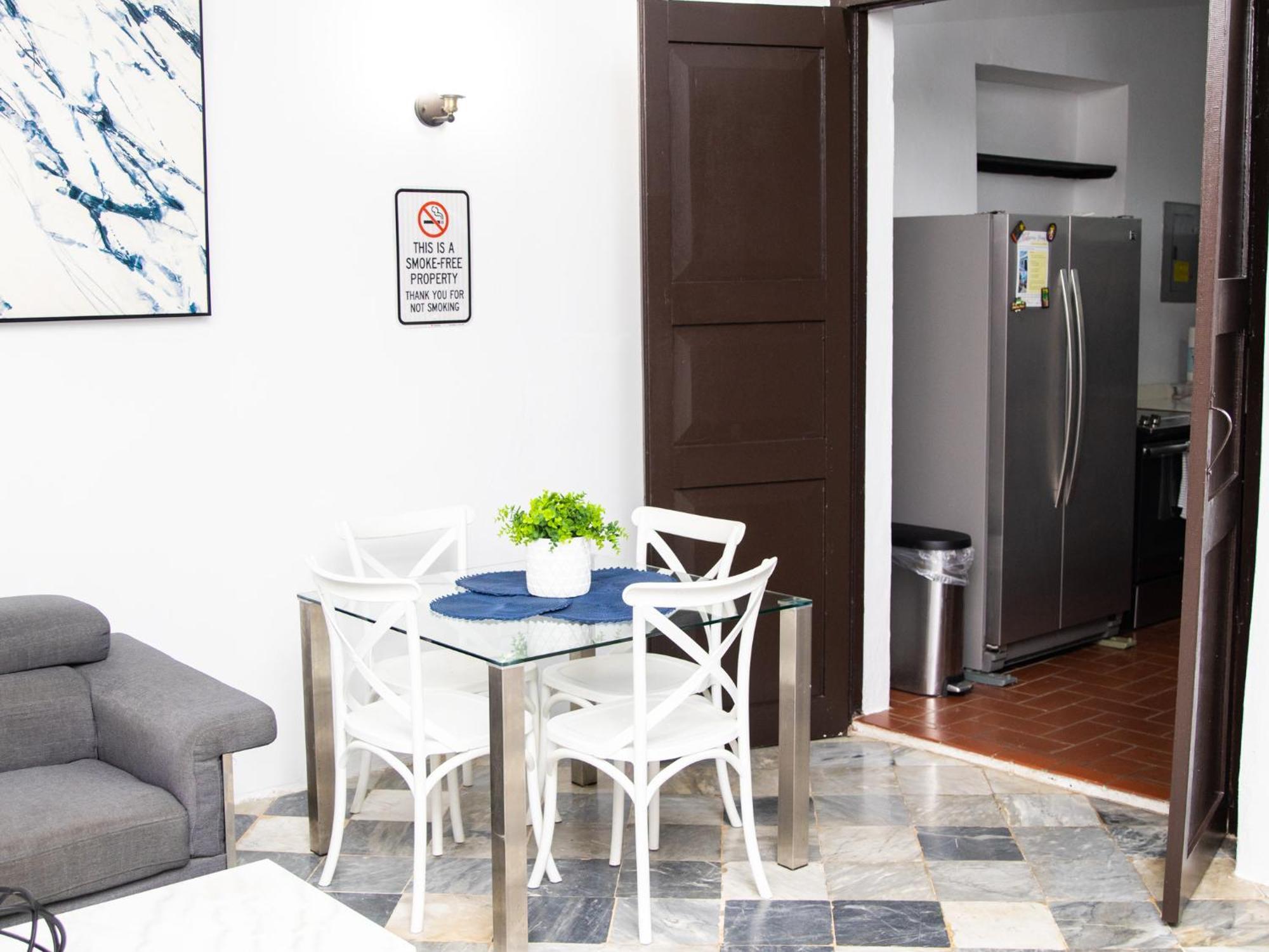 Apartment Colonial With Balcony In Osj Next To San Sebastian 3 San Juan