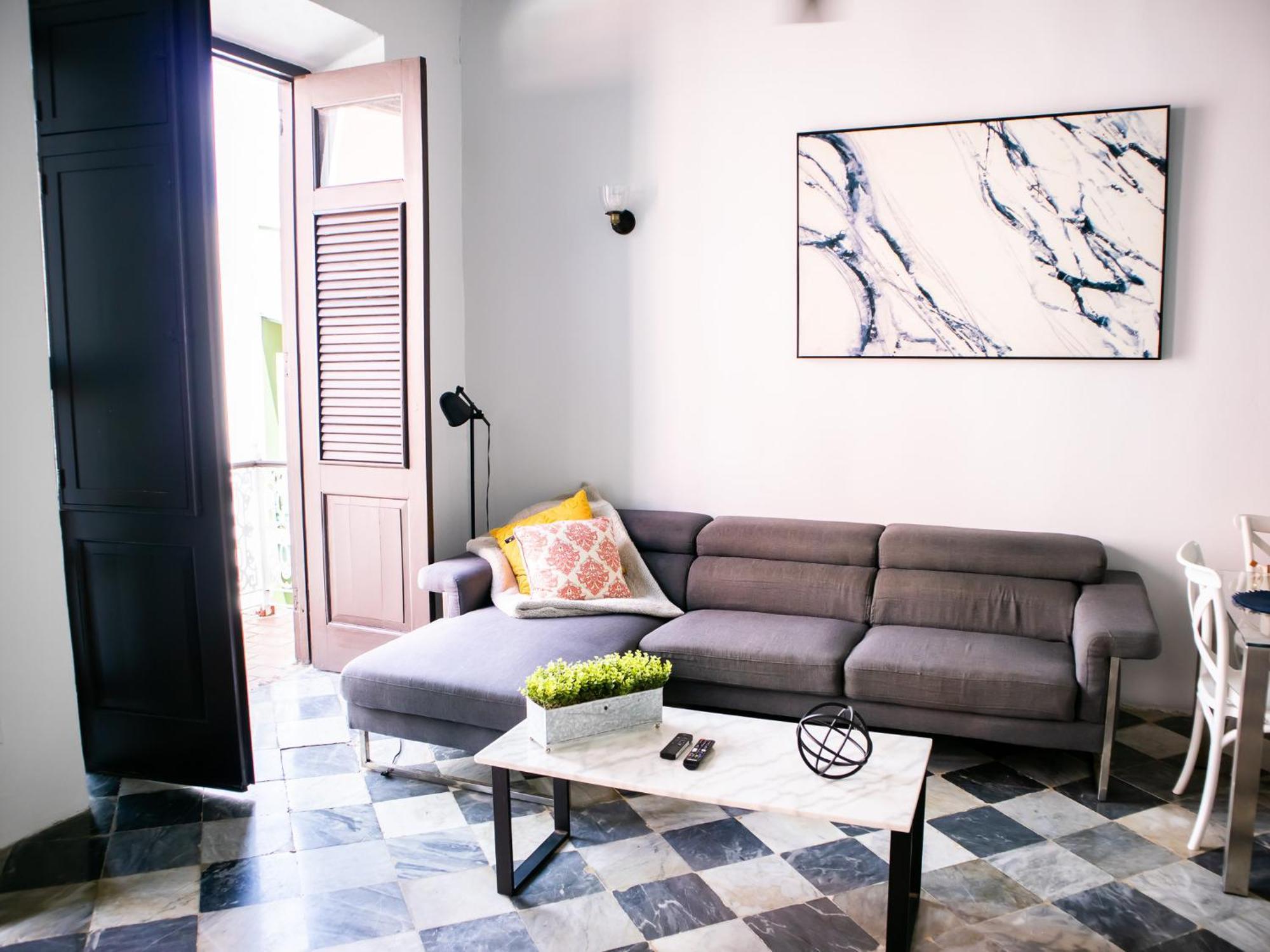 Apartment Colonial With Balcony In Osj Next To San Sebastian 3