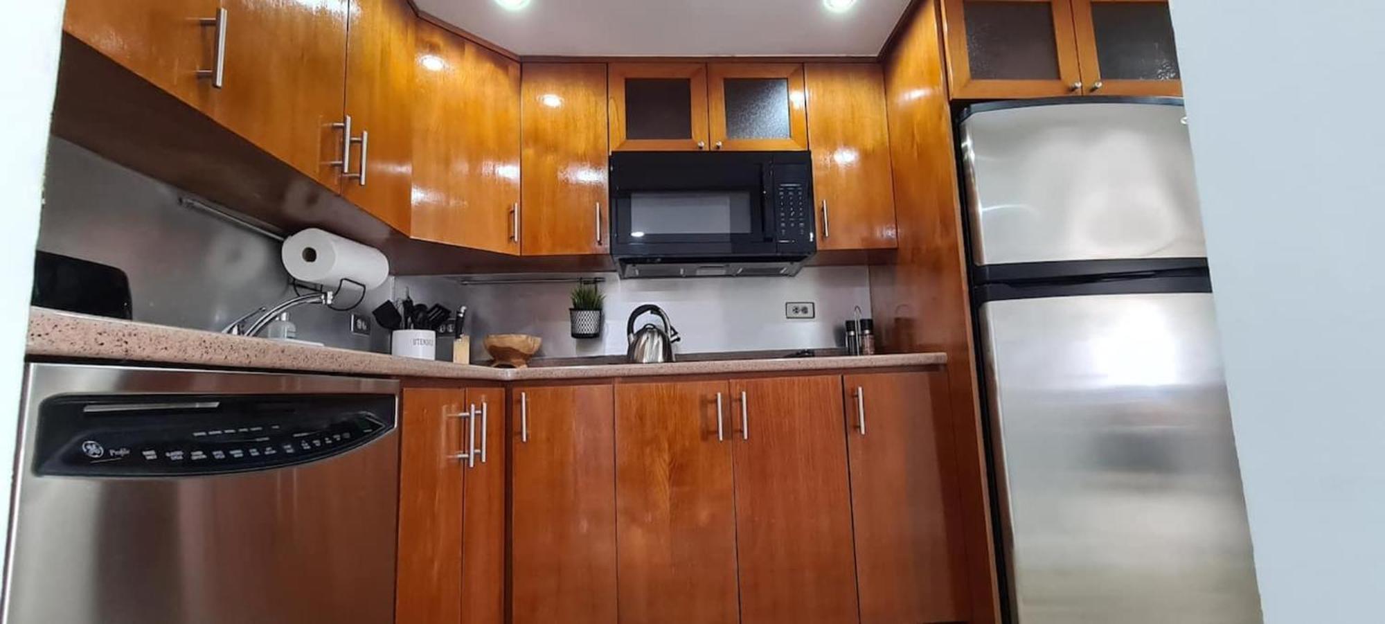 Apartment Condado Steps To The Beach, Vanderbilt & La Concha