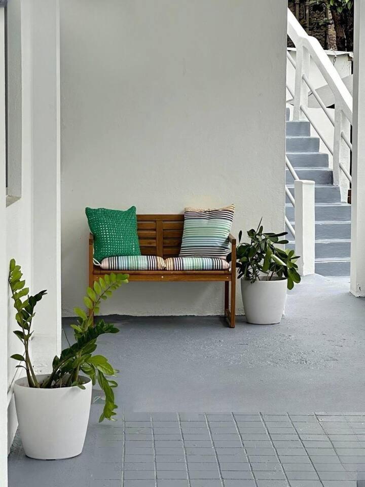Chic In Vibrant Santurce V San Juan