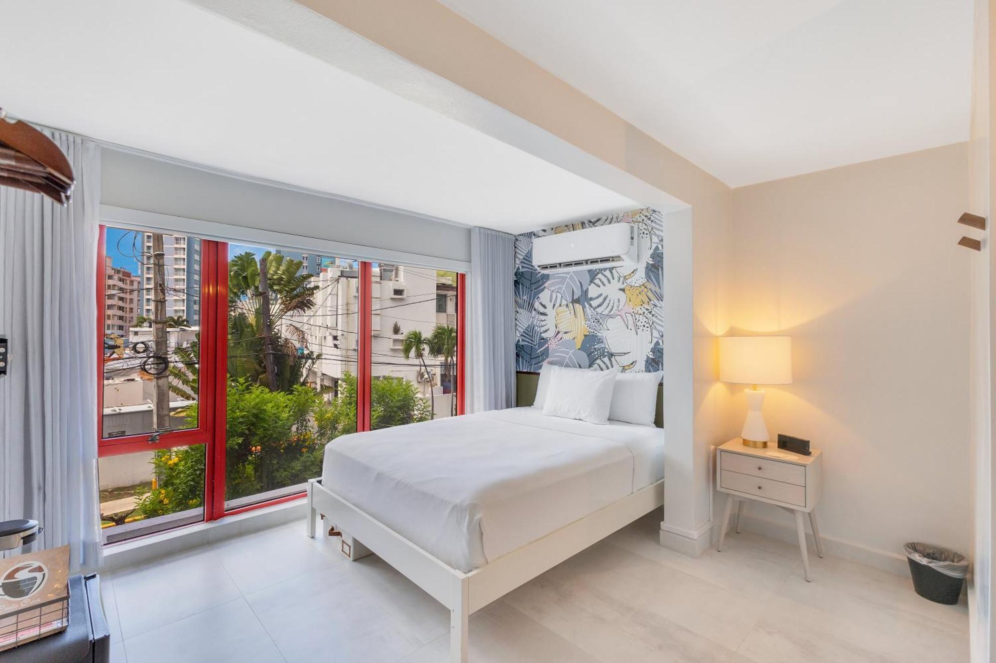 Red Door Hotel 2*