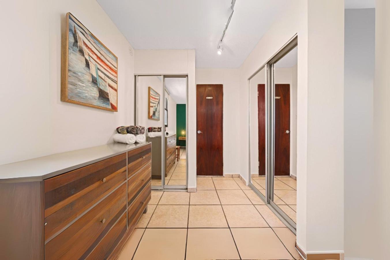 Oceanview With Parking And Steps To The Apartamento