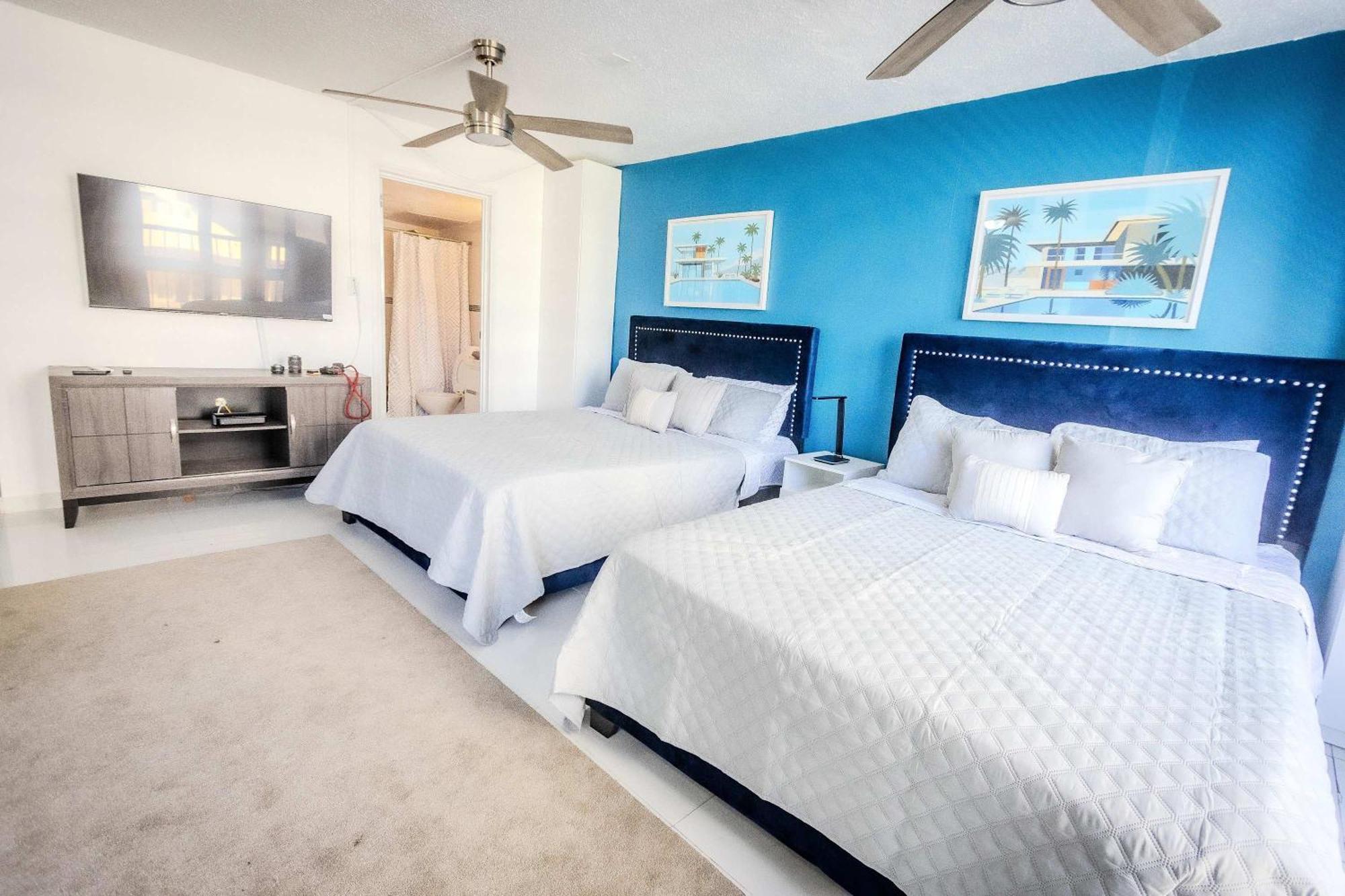 Carolina Beachfront- With Pool & Family Fun! Apartamento *