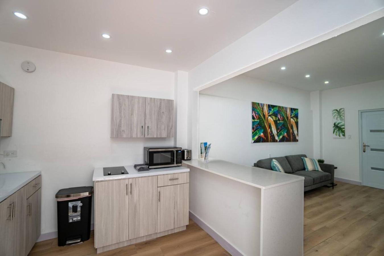 Modern 2-bedroom In Historic Old Apartamento