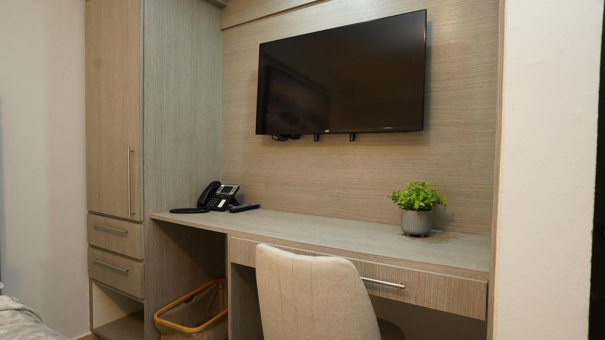 Aparthotel La Placita Hotel-suite 205
