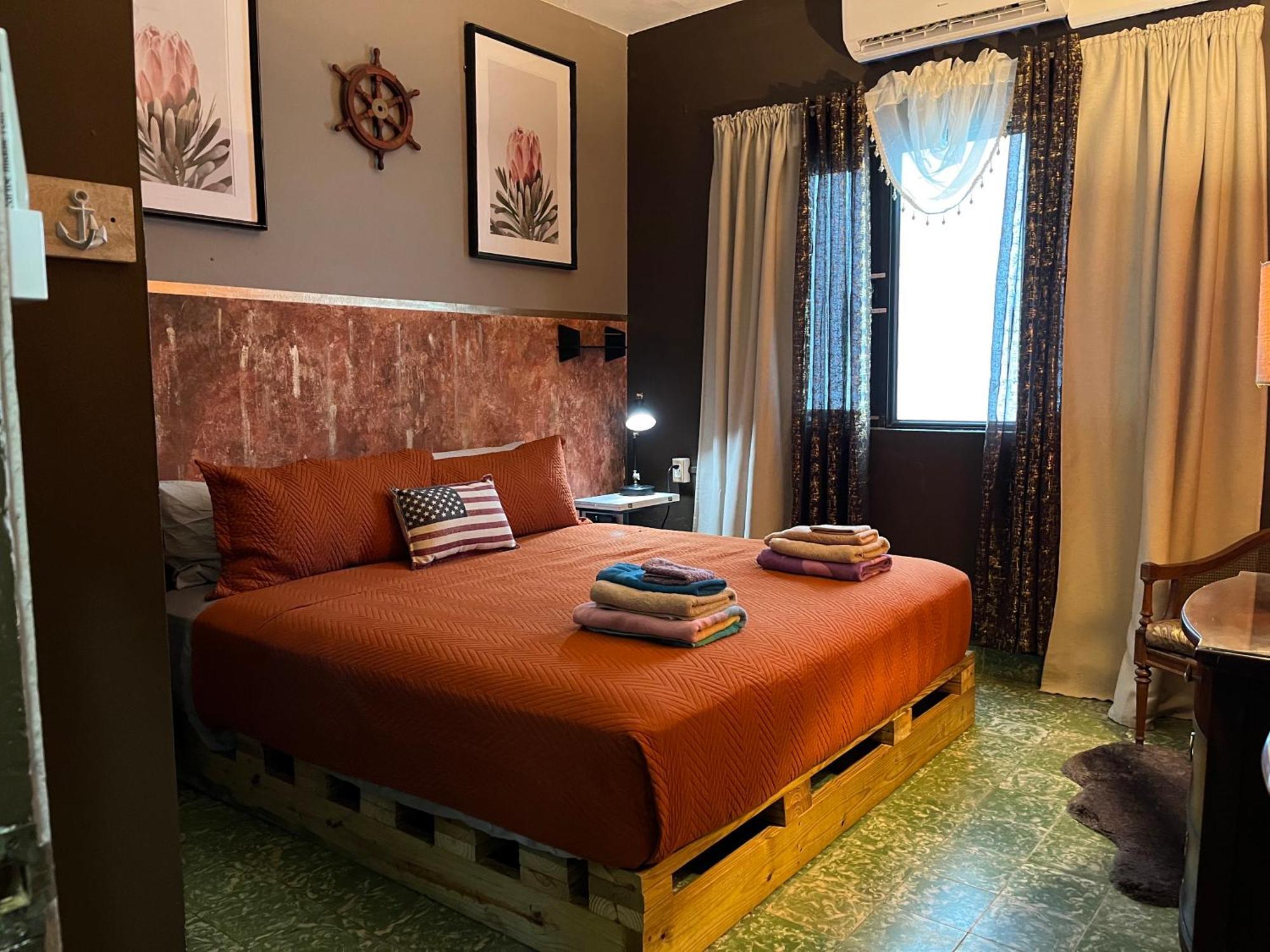 Apartment King Sling Room, Between Pool And Jacuzzi - Enjoy! (adults Only) *
