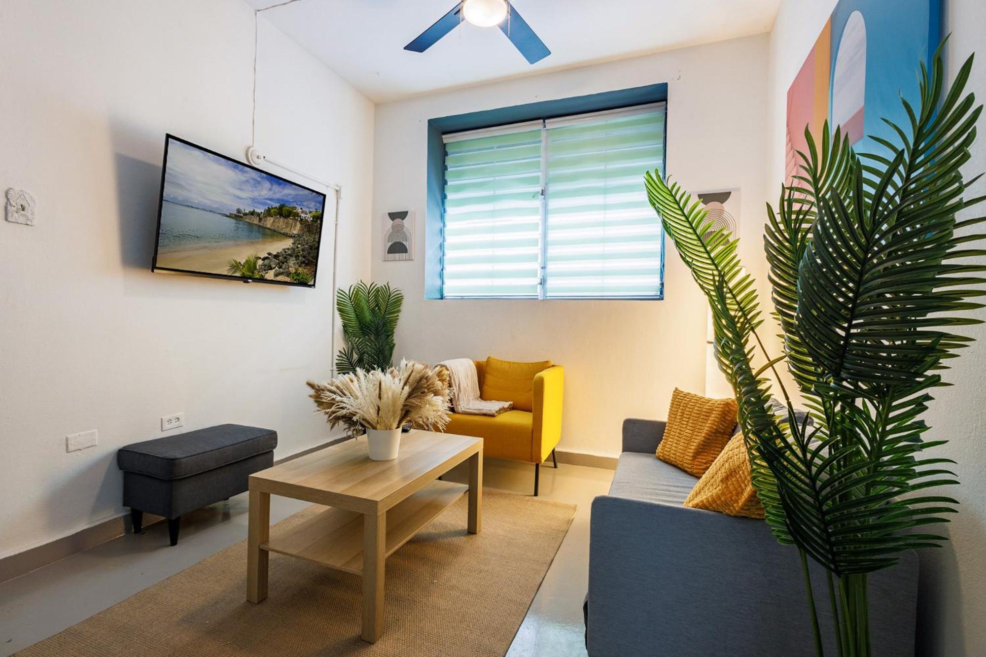Spanish Lagoon With Private Patio By Ph Apartamento