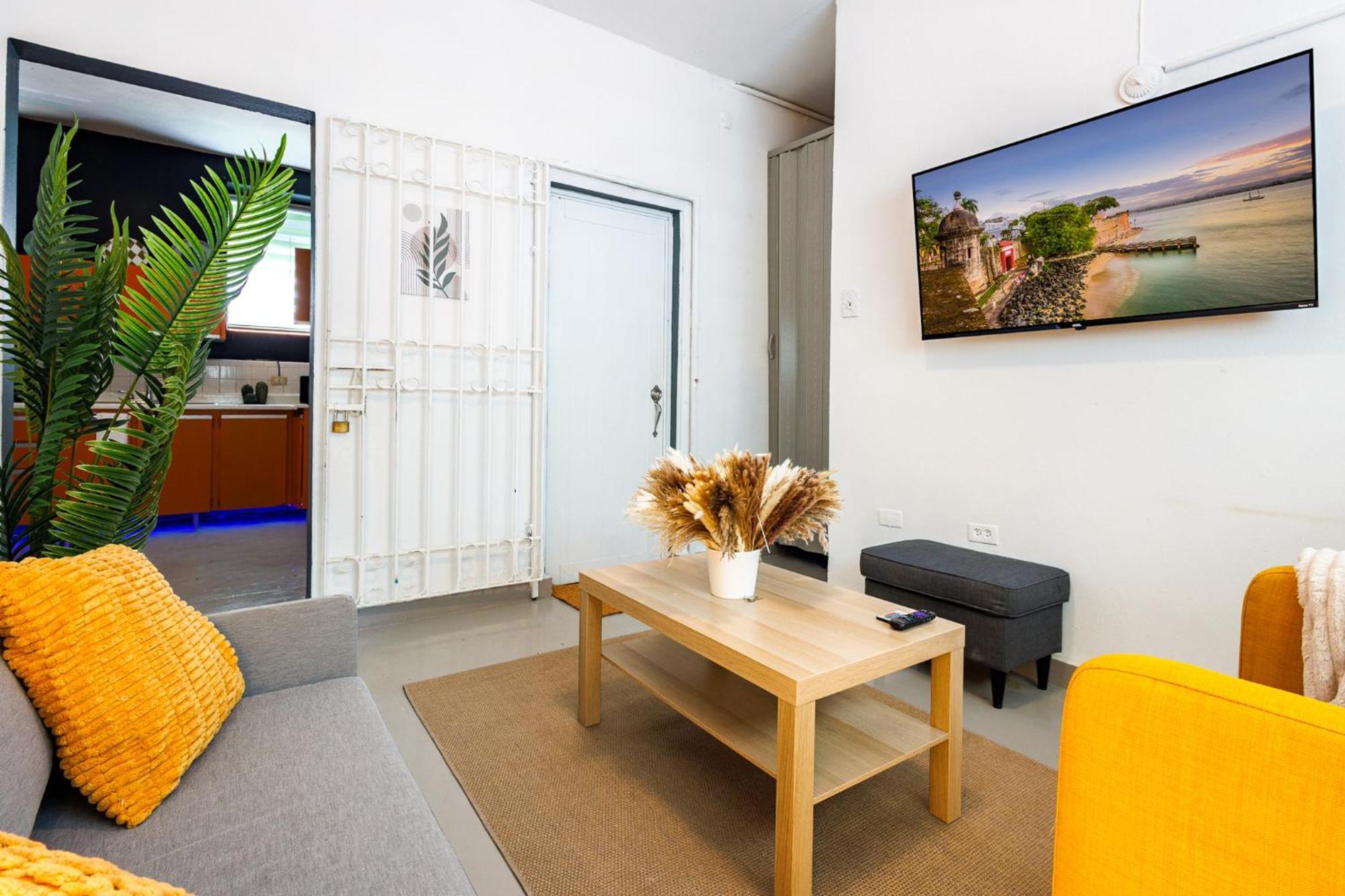 Spanish Lagoon With Private Patio By Ph Apartamento *