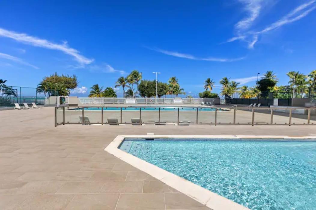 Beachfront Retreat-panoramic Sunrise Views-1 Parking Spot Apartamento
