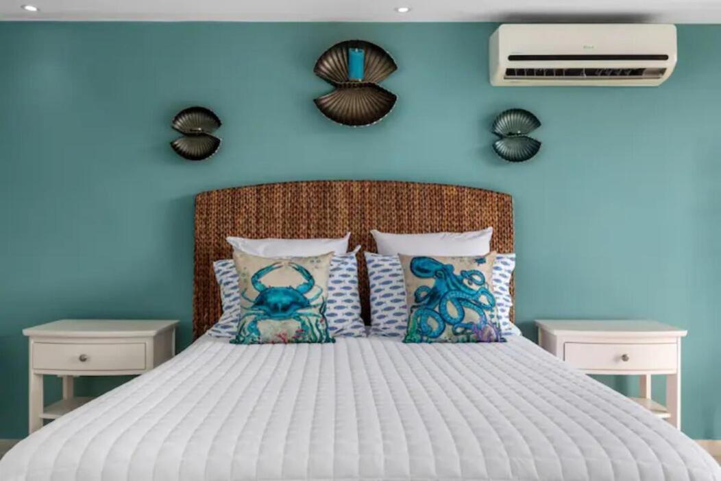 Beachfront Retreat-panoramic Sunrise Views-1 Parking Spot Apartamento *