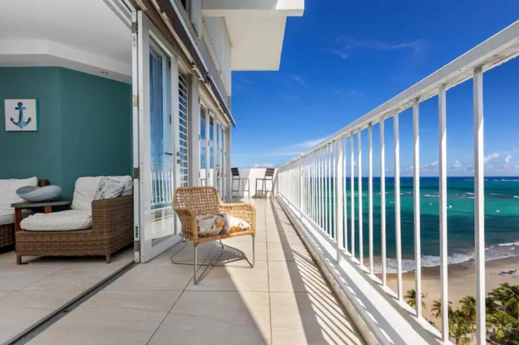 Beachfront Retreat-panoramic Sunrise Views-1 Parking Spot * San Juan