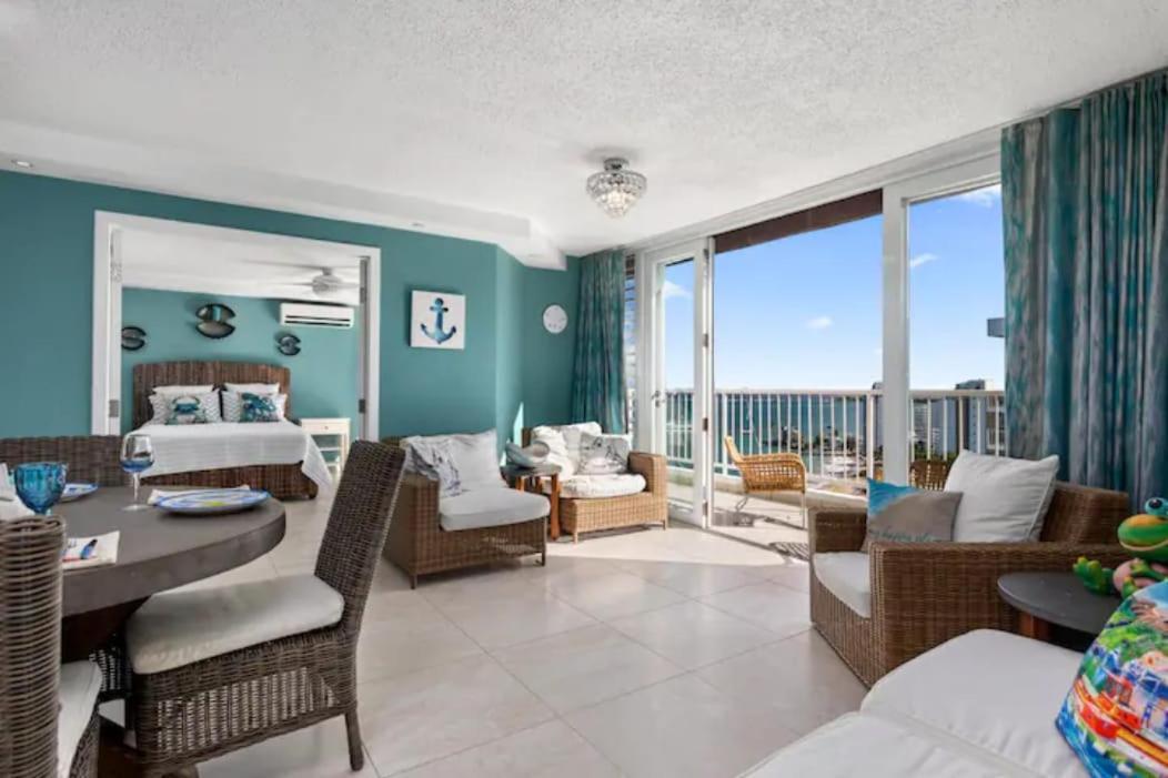 Beachfront Retreat-panoramic Sunrise Views-1 Parking Spot San Juan