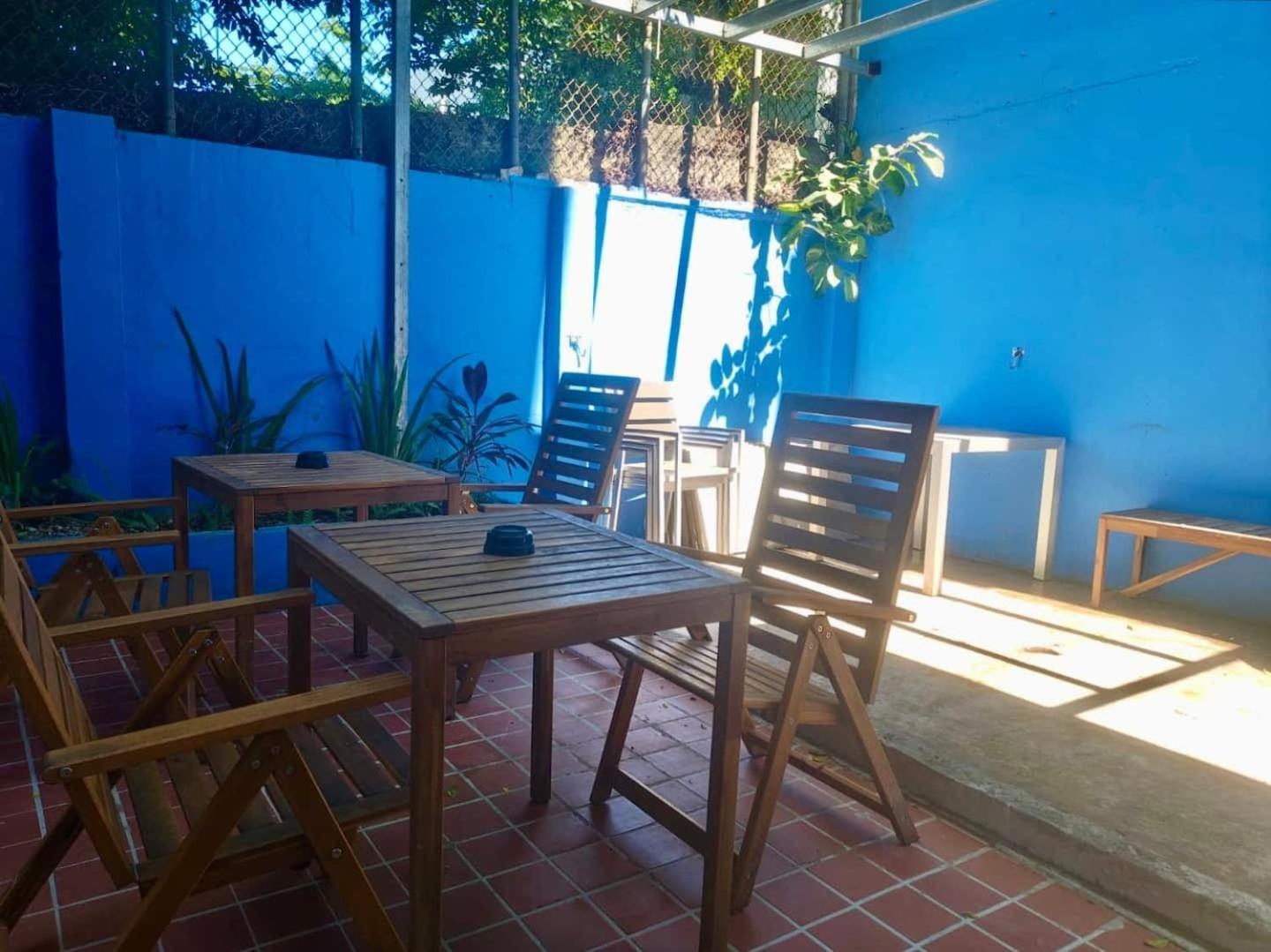 Amazing Group Near Beach, Nightlife For 18 *