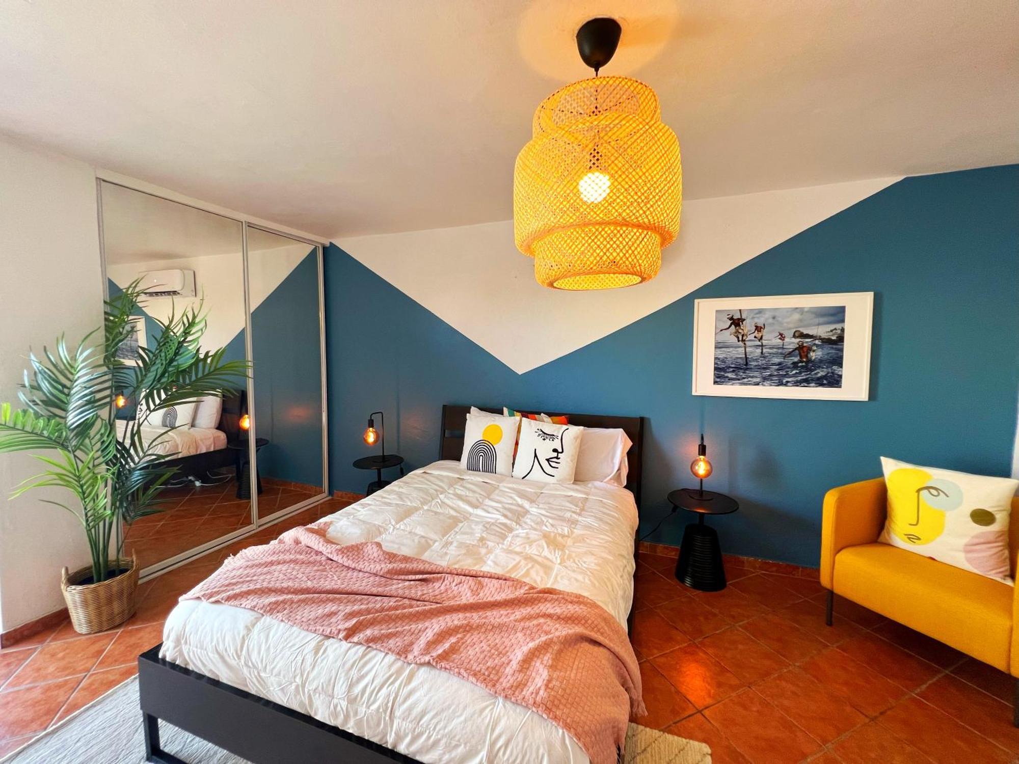 Сasa de vacaciones Spacious 2 Bedroom In San Juan+parking - Steps To San Juan