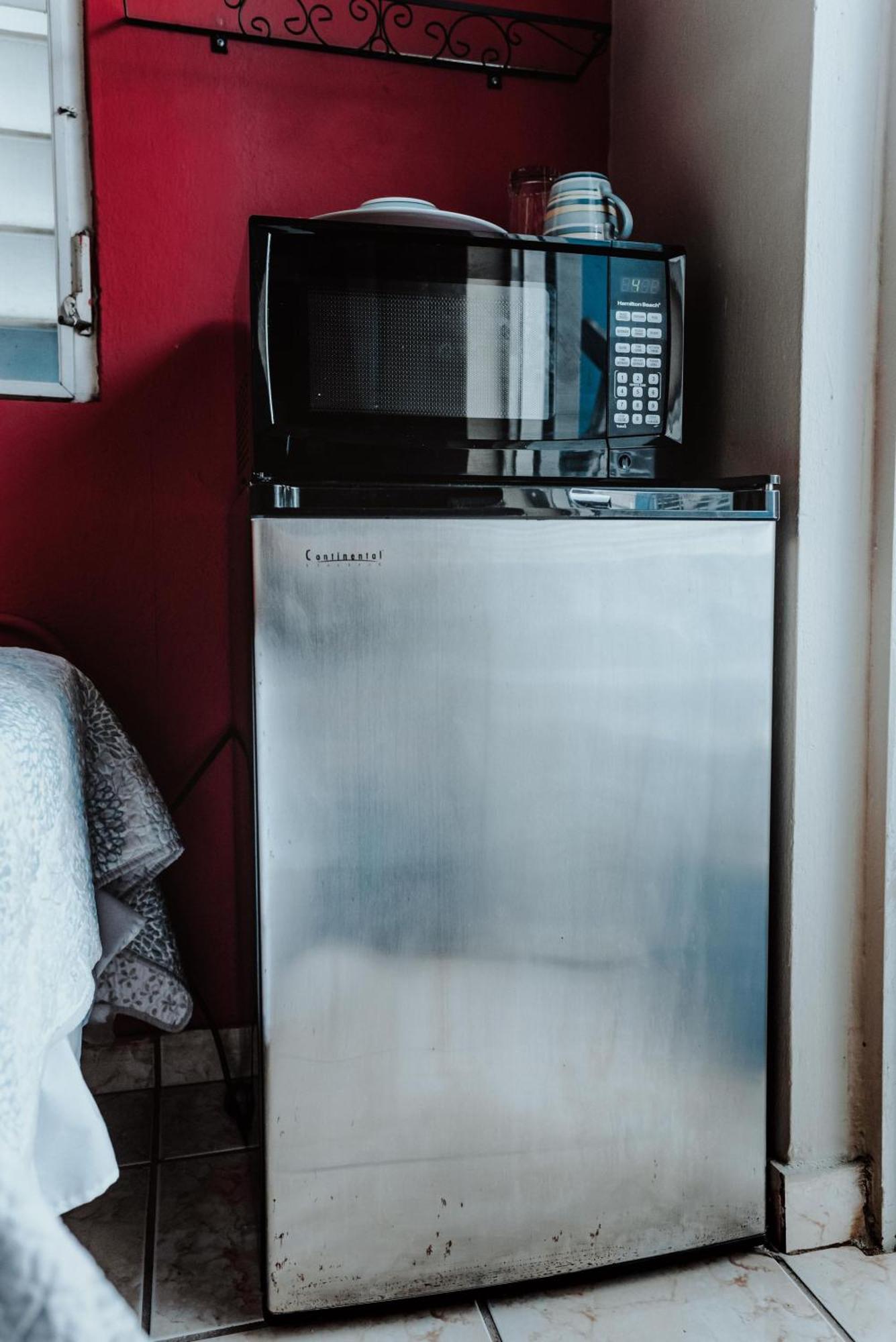 Apartment 2 Cozy College Student With Ac, Wi-fi, Kitchenette *