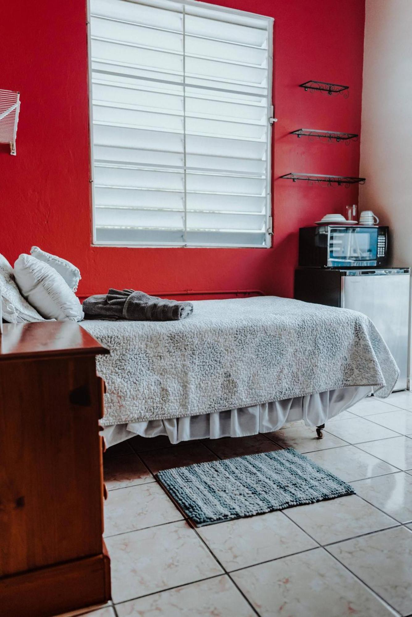 2 Cozy College Student With Ac, Wi-fi, Kitchenette Apartment San Juan