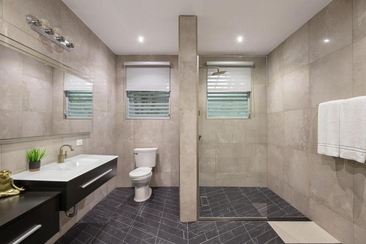 Сasa de vacaciones Casa Lux Oceanfront Pool And Car Add Ons *